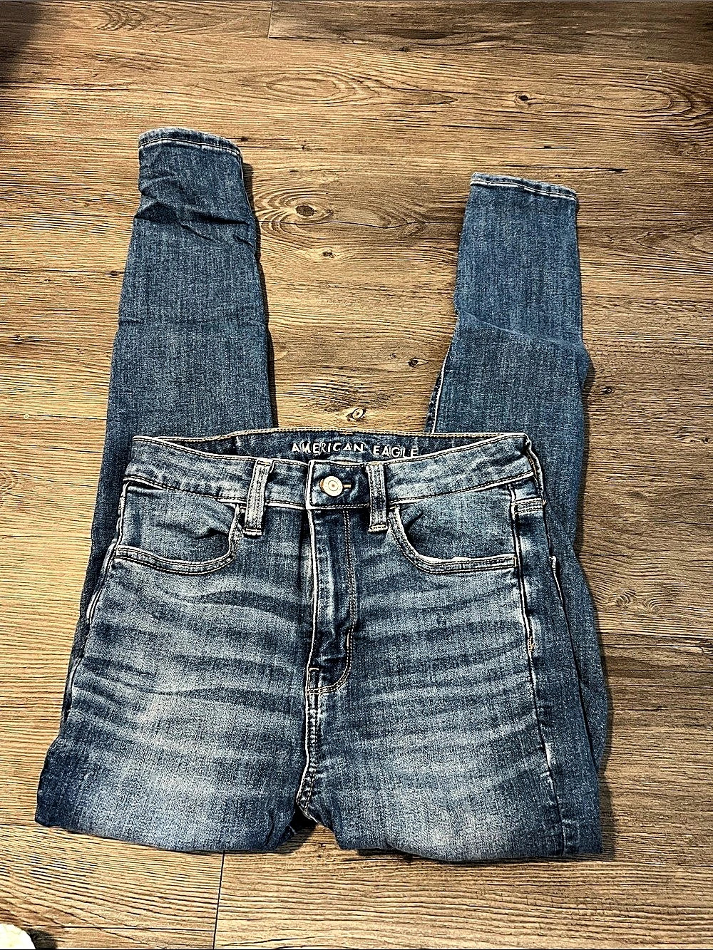 American Eagle Super Hi-Rise Jegging Skinny Jeans in Blue